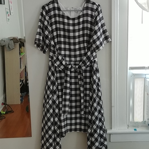 Elle Dresses & Skirts - Elle plaid dress